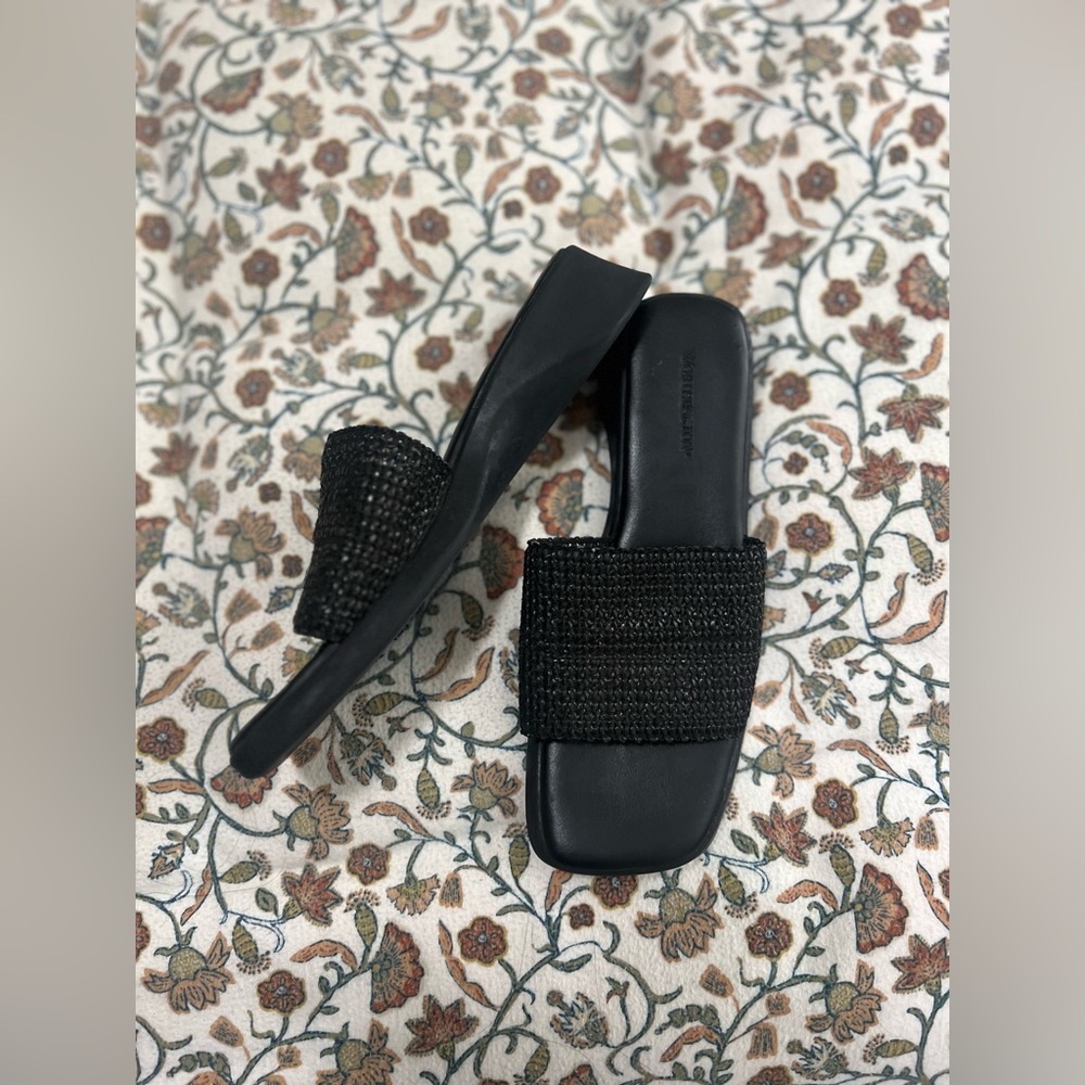Vintage women’s woven slides
